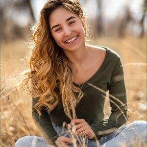 Meet your Posher, Alyssa